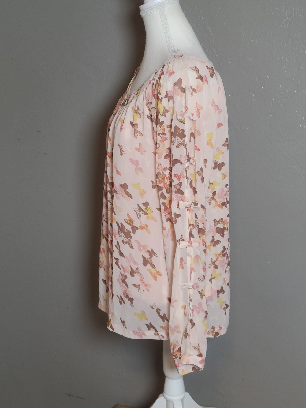 Lauren Conrad Pink Butterfly Blouse Women's Medium Chiffon Bows Split Sleeve Top - Picture 3 of 12